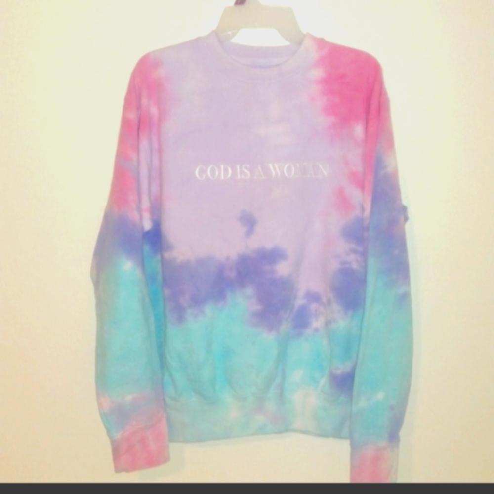 Ariana grande tie dye sweatshirt size m nwot